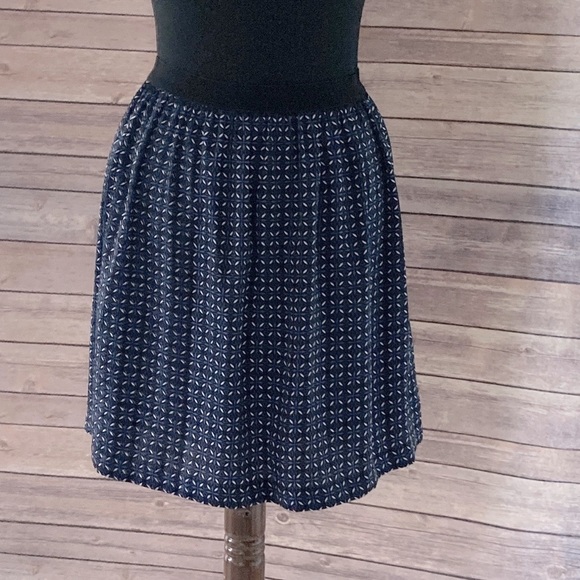 JOE FRESH Silky Swingy Navy Skirt Size Medium - Picture 1 of 5